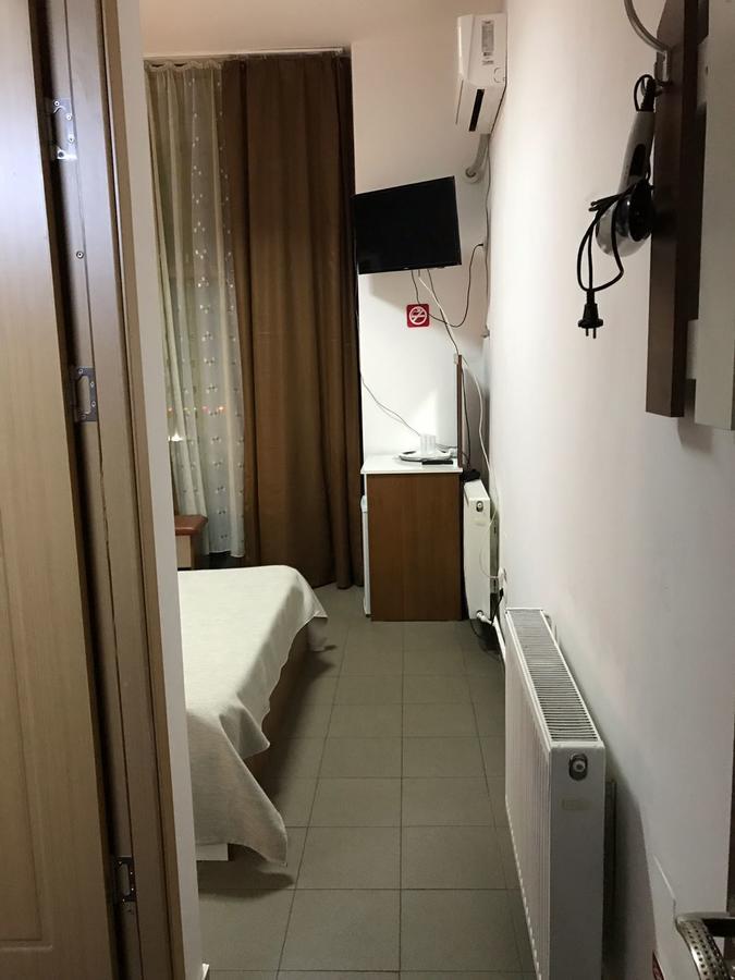 Pinul Negru 2 Hotel Băile Herculane Exterior foto